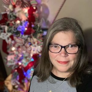 Meet your Posher, Debbie